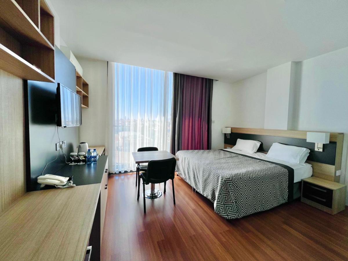 Sky Roof Hotel Nicosia Ngoại thất bức ảnh