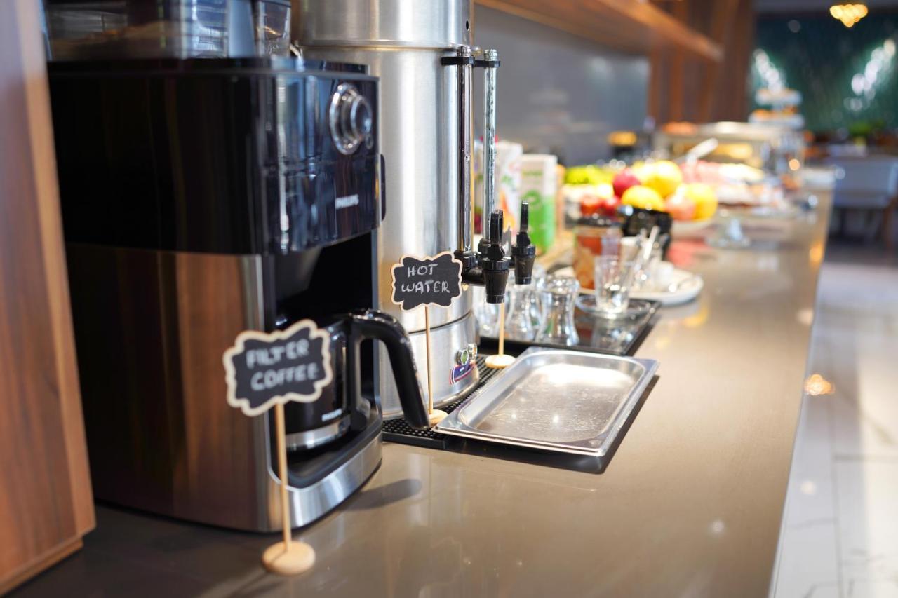 Sky Roof Hotel Nicosia Ngoại thất bức ảnh
